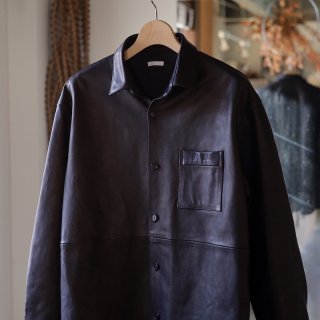 <img class='new_mark_img1' src='https://img.shop-pro.jp/img/new/icons8.gif' style='border:none;display:inline;margin:0px;padding:0px;width:auto;' />Blanc YMPaper Cow Leather Wide Shirt