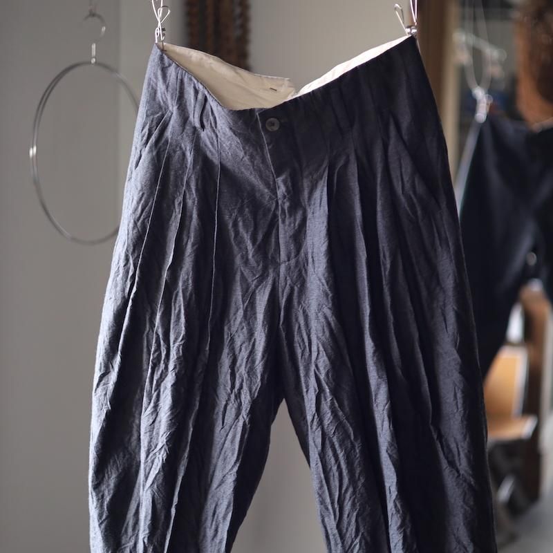 パンツ calmlence TRIPLE PLEATED WIDE TAPERED calmlence】TRIPLE PLEATED WIDE TAPERED - HUUKU