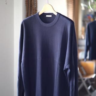 <img class='new_mark_img1' src='https://img.shop-pro.jp/img/new/icons8.gif' style='border:none;display:inline;margin:0px;padding:0px;width:auto;' />ULTERIORC/CASH HONEYCOMB FOOTBALL TEE