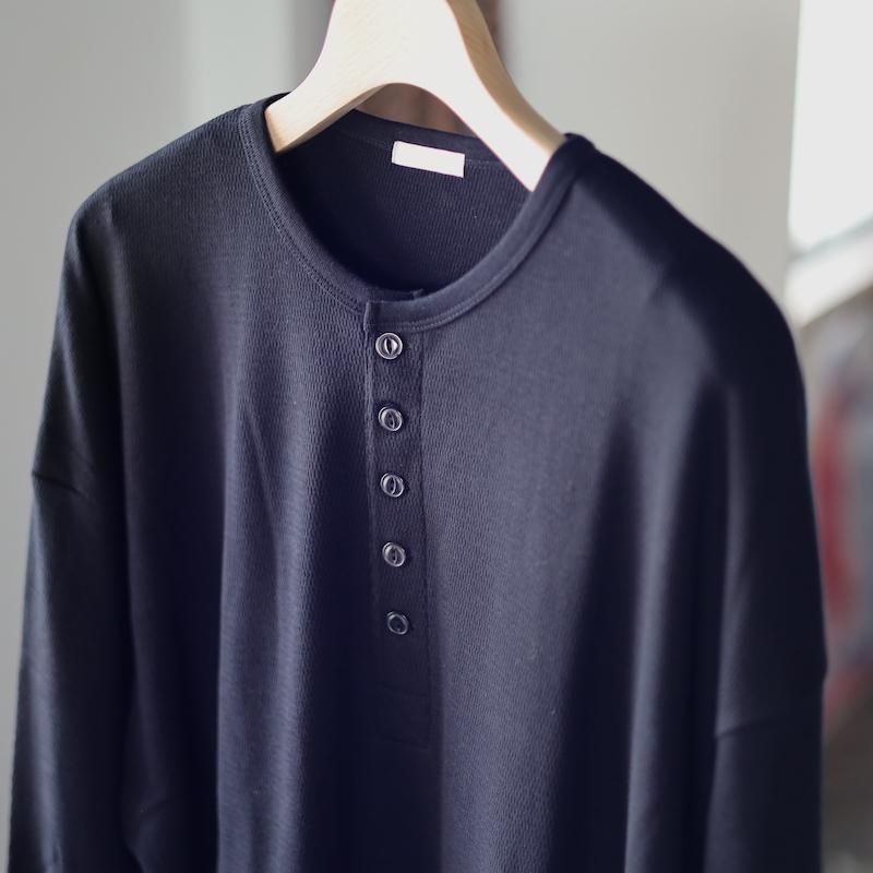 トップス ULTERIOR C/CASH HONEYCOMB HENLEY-NECK C/CASH HONEYCOMB HENLEY-NECK TOP - ULTERIOR – C THE C