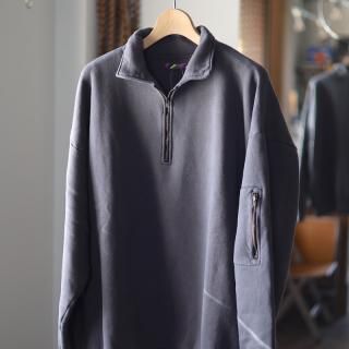 <img class='new_mark_img1' src='https://img.shop-pro.jp/img/new/icons8.gif' style='border:none;display:inline;margin:0px;padding:0px;width:auto;' />isnessPIGMENT DYED ZIP SWEATSHIRT