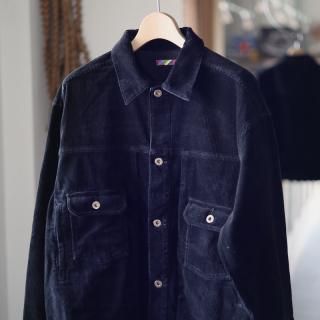 <img class='new_mark_img1' src='https://img.shop-pro.jp/img/new/icons8.gif' style='border:none;display:inline;margin:0px;padding:0px;width:auto;' />isnessCORDUROY TRUCKER JACKET