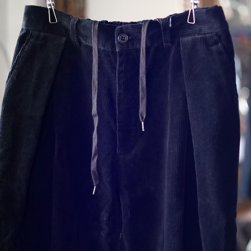 isness】CORDUROY TUCK TROUSERS - HUUKU