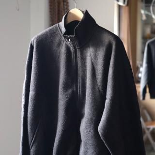 <img class='new_mark_img1' src='https://img.shop-pro.jp/img/new/icons8.gif' style='border:none;display:inline;margin:0px;padding:0px;width:auto;' />blurhmsPe/Silk Fleece Track Jacket