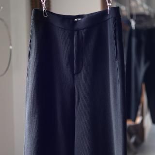 <img class='new_mark_img1' src='https://img.shop-pro.jp/img/new/icons8.gif' style='border:none;display:inline;margin:0px;padding:0px;width:auto;' />PURLAMF/C/S slacks knit pants
