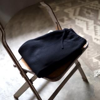 <img class='new_mark_img1' src='https://img.shop-pro.jp/img/new/icons8.gif' style='border:none;display:inline;margin:0px;padding:0px;width:auto;' />HERILLGOLDEN CASH SWEAT PANTS
