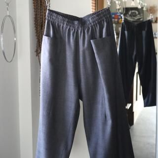 <img class='new_mark_img1' src='https://img.shop-pro.jp/img/new/icons8.gif' style='border:none;display:inline;margin:0px;padding:0px;width:auto;' />CALLWIDE WOOL TROUSERS