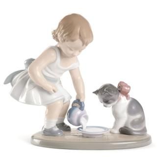 リアドロ 磁器製少女と動物フィギュア - メルカリ