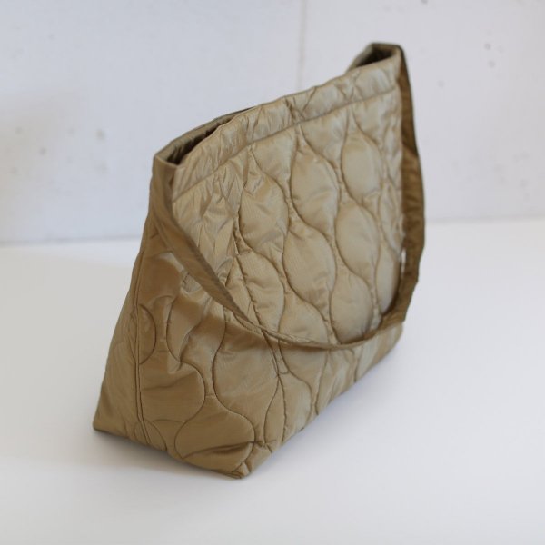 ironari（イロナリ） turtle bag