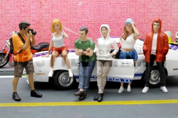 【超お得】アメリカンジオラマ フィギュア 1/64及び1/43の6点セット② 楽天市場】【国内在庫品】アメリカン ジオラマ 1/43 レースデイ