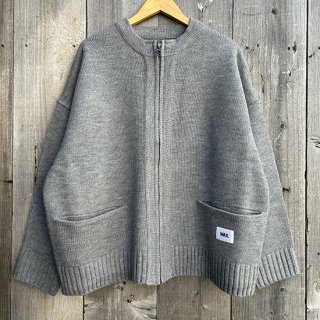 <img class='new_mark_img1' src='https://img.shop-pro.jp/img/new/icons8.gif' style='border:none;display:inline;margin:0px;padding:0px;width:auto;' />WAX ZIP UP CREW NECK CARDIGAN  グレー・ブラック
