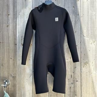 <img class='new_mark_img1' src='https://img.shop-pro.jp/img/new/icons8.gif' style='border:none;display:inline;margin:0px;padding:0px;width:auto;' />JULY WETSUITS  LONG SLEEVE SPRING  2mm  ֥å㡼