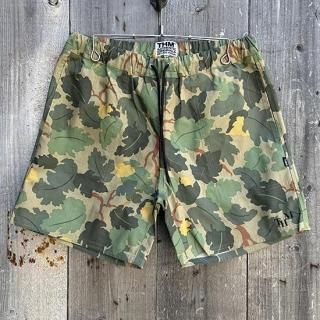 <img class='new_mark_img1' src='https://img.shop-pro.jp/img/new/icons8.gif' style='border:none;display:inline;margin:0px;padding:0px;width:auto;' />THM LEAF CAMO SHORTS 