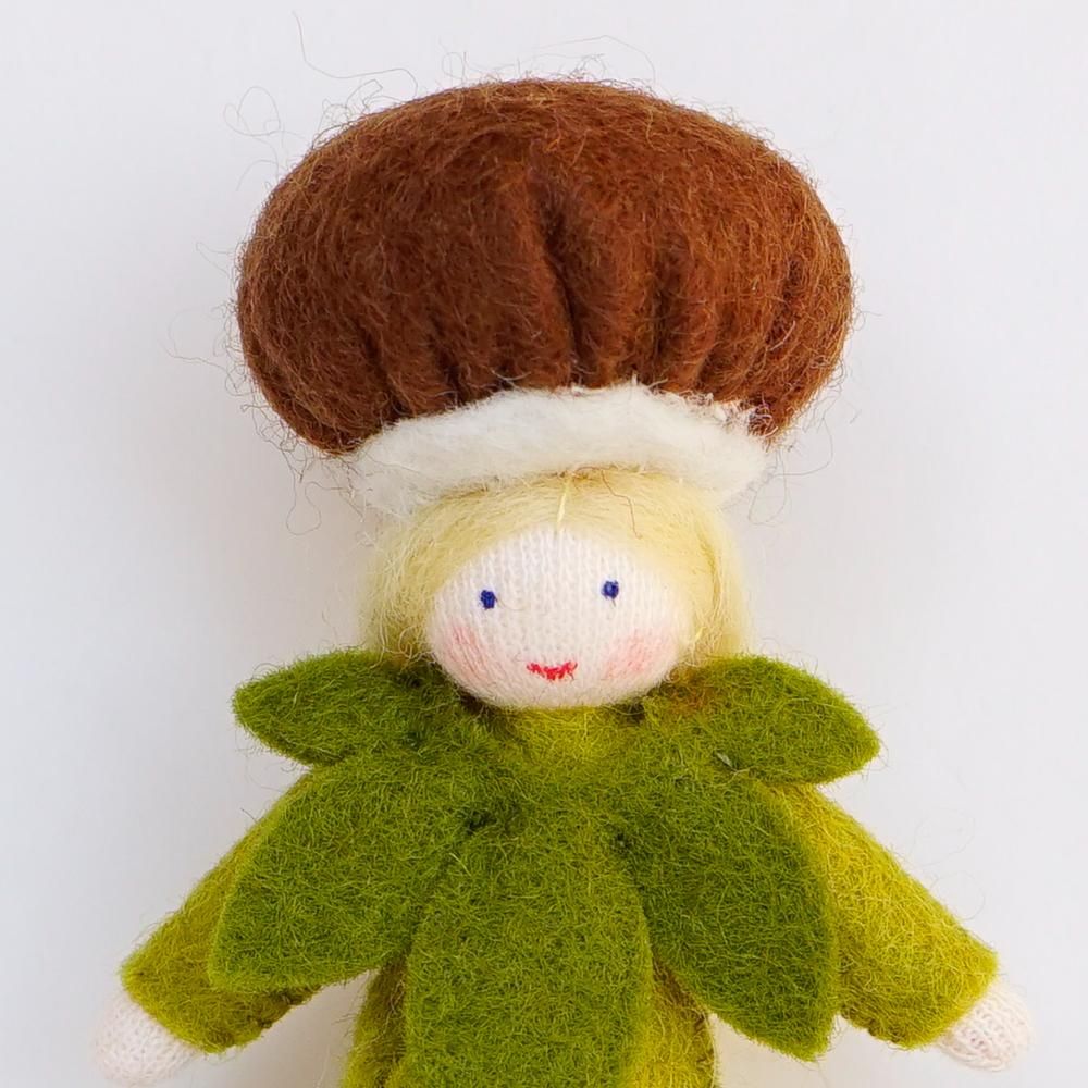 チェスナットの女の子ホワイト Ambrosius Dolls Fairy アンブロシウスフェアリーの秋の妖精人形 木のおもちゃのお店りぷか チェスナットの女の子ホワイト Ambrosius Dolls Fairy アンブロシウスフェアリーの秋の妖精人形 木のおもちゃのお店りぷか