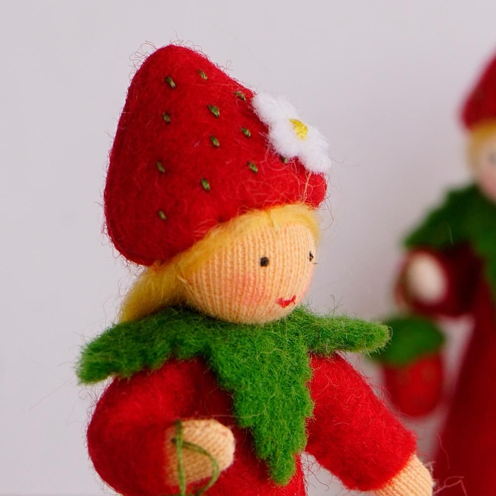 いちごgirl 頭に装飾 ベージュ Ambrosius Dolls/アンブロシウス