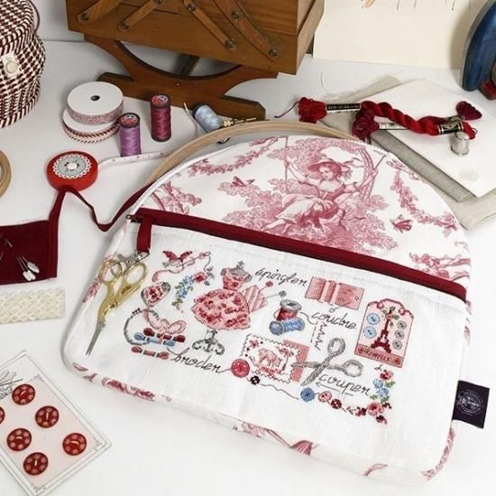 Toile De Jouyトワルドジュイ ルージュ 刺繍ポーチ クロスステッチキット Heart Art Collection Toile De Jouyトワルドジュイ ルージュ 刺繍ポーチ クロスステッチキット Heart Art Collection