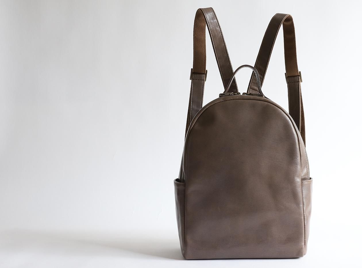 極美品 ARTISAN&ARTIST リュック レザー プロフェッショナル リュックの通販 | アルティザン＆アーティスト 通販本店