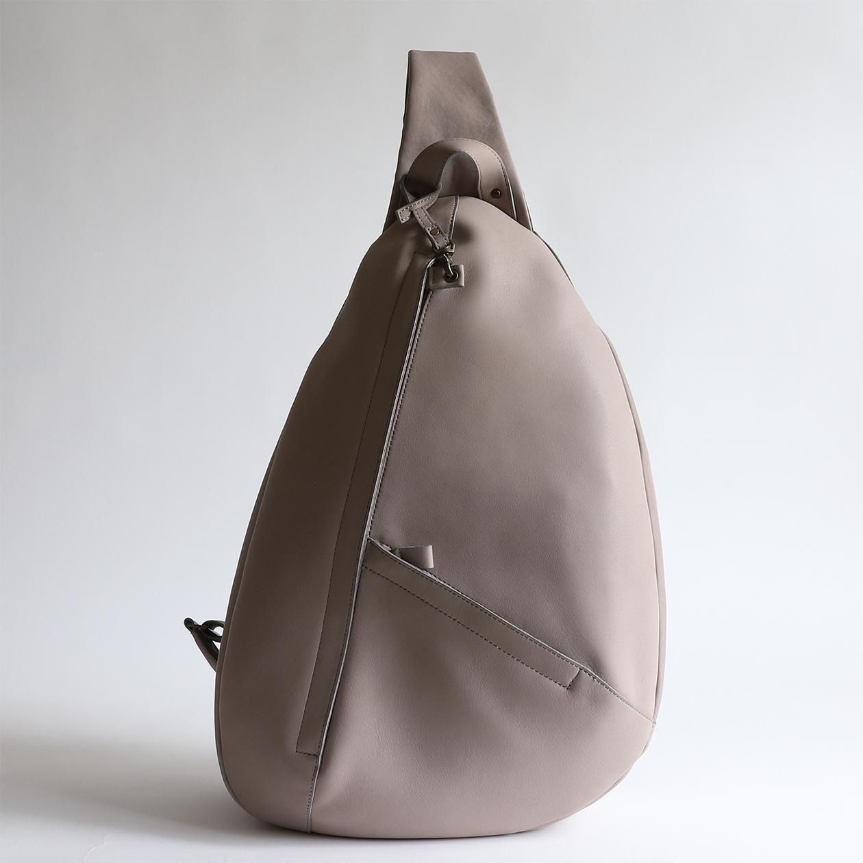 本革ボディバッグ 大サイズ | 5042RA/F - B.stuff online store 本革ボディバッグ 大サイズ | 5042RA/F - B.stuff online store