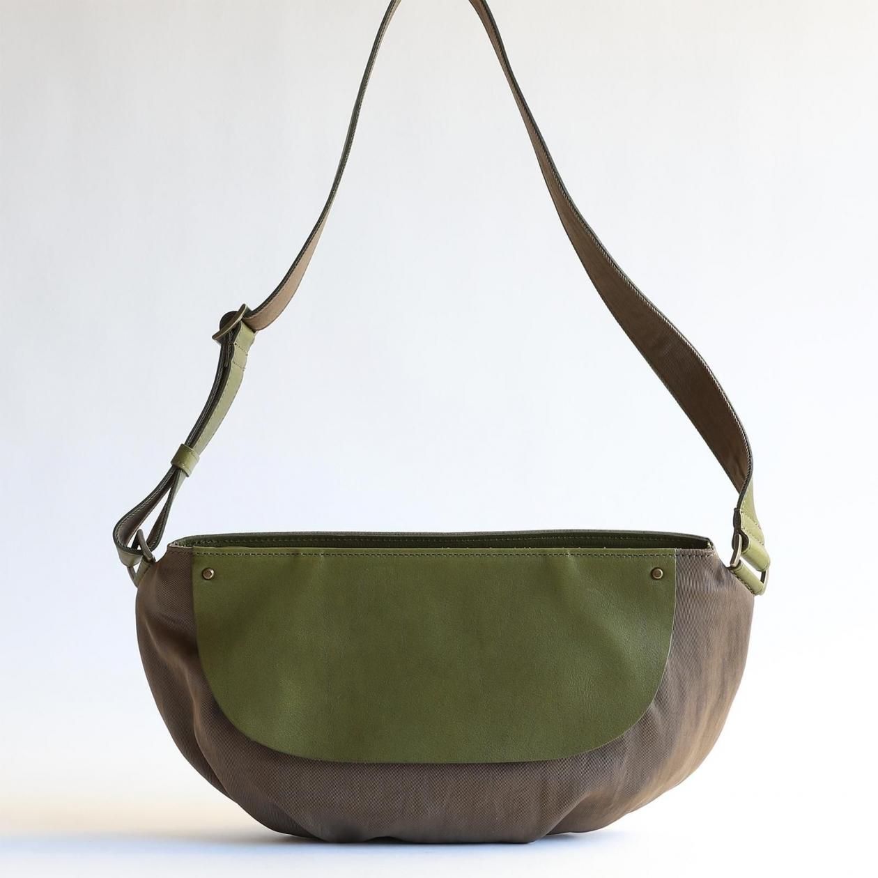 NEWS - NEWS ボディーバッグ かぶせボディバッグ |7180R - B.stuff online store