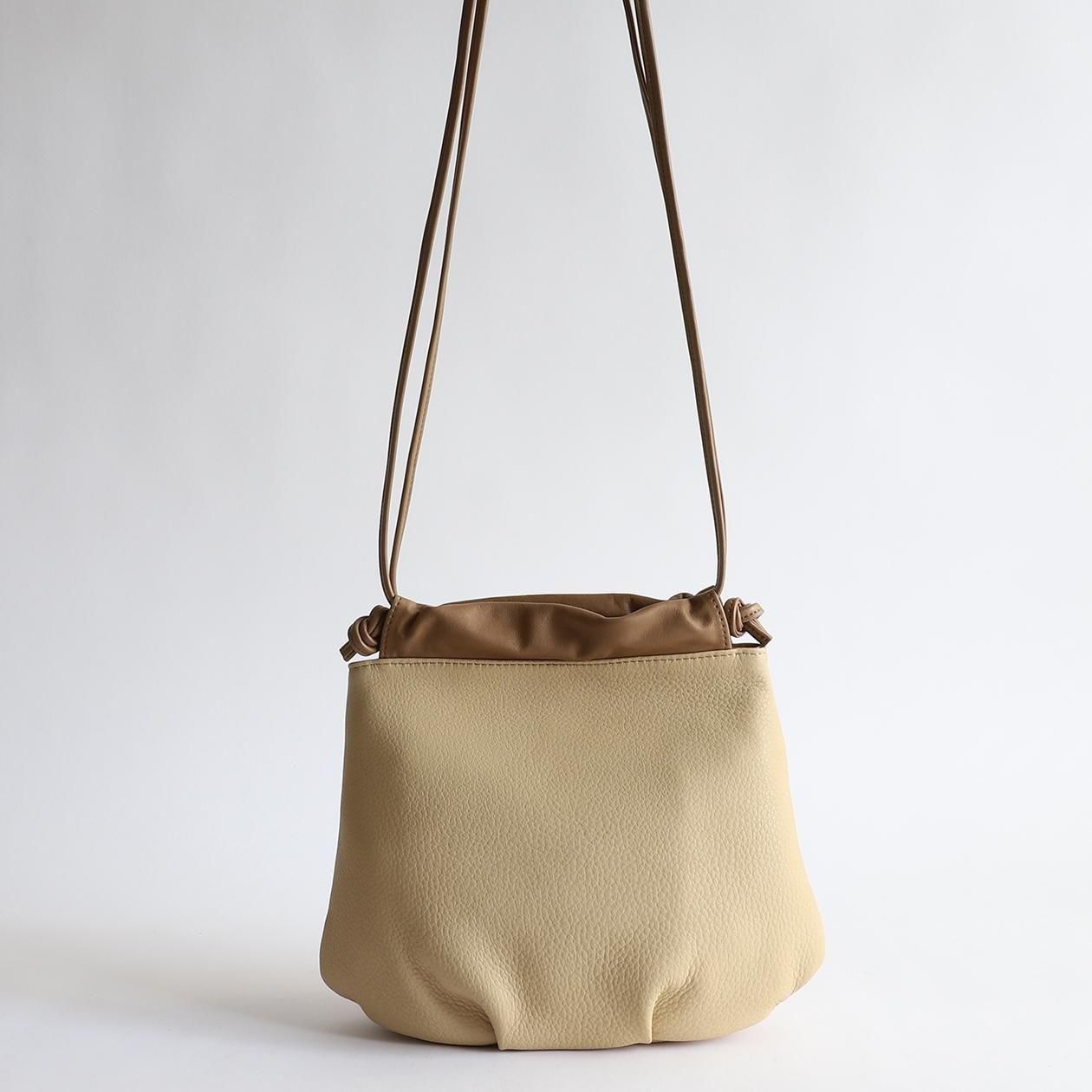 シュリンクレザー 巾着ショルダーバッグ | 7801 - B.stuff online store