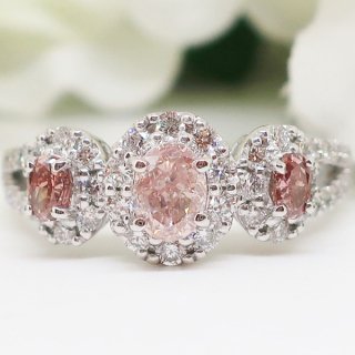希少なピンクダイヤモンドを3石も施した華麗なリング　ＰＴ950