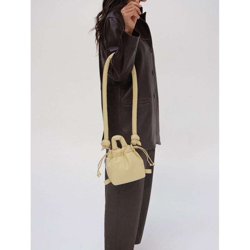 OLENDMICRO ONA VEGAN LEATHER/ Butter yellow - myteddy