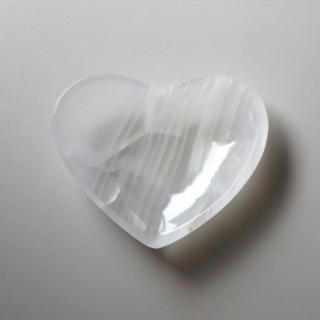 white onyx small heart bowl/  K
