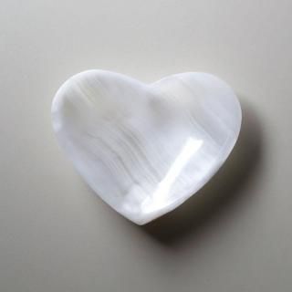 white onyx small heart bowl/  G