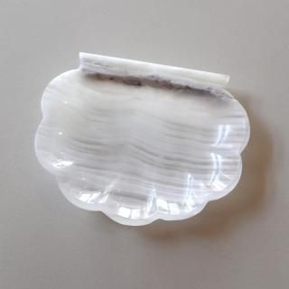 white onyx shell plate/  H