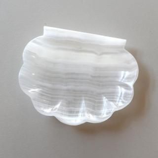 white onyx shell plate/  E