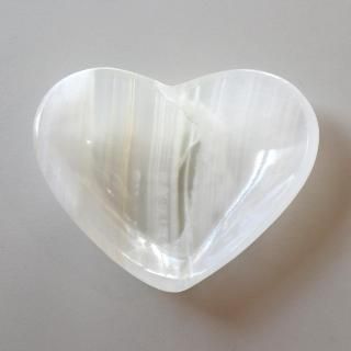 white onyx small heart bowl/  H
