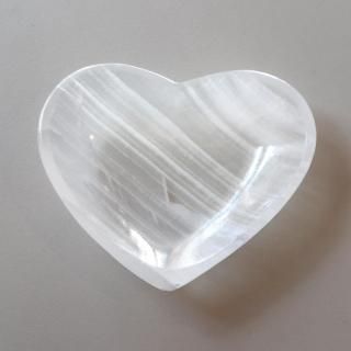 white onyx small heart bowl/  F