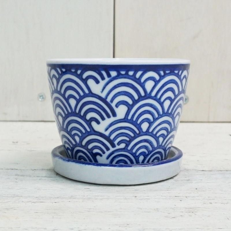 青と白の波模様皿5枚セット (美濃焼 - 三洋陶器 龍峰窯 青白磁 青と白の波模様皿5枚セット (美濃焼 - 三洋陶器 龍峰窯 青白磁
