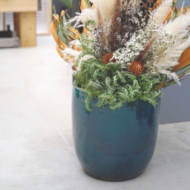 とてもおしゃれな深みのある花器 花瓶