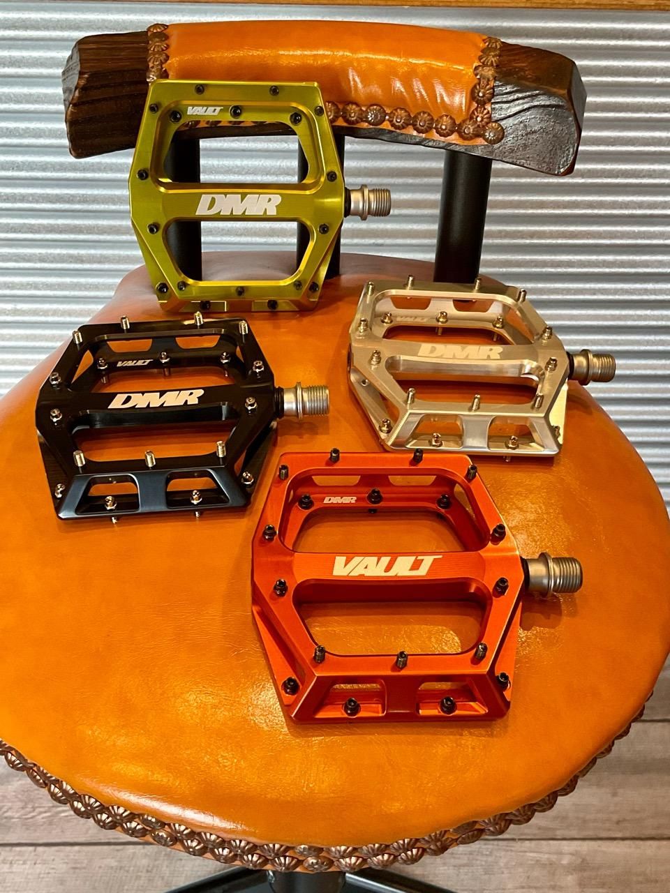 DMR BIKES(ディーエムアールバイクス)|製品一覧|ペダル1(ページ