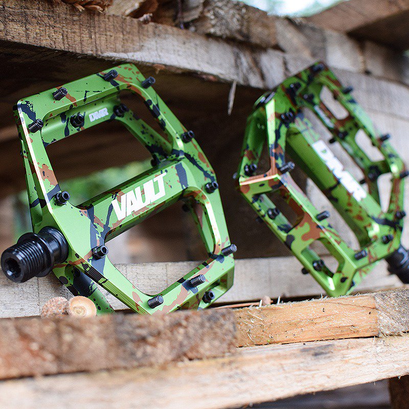 DMR VAULT ペダル！！】Camo Limited カラーです！-