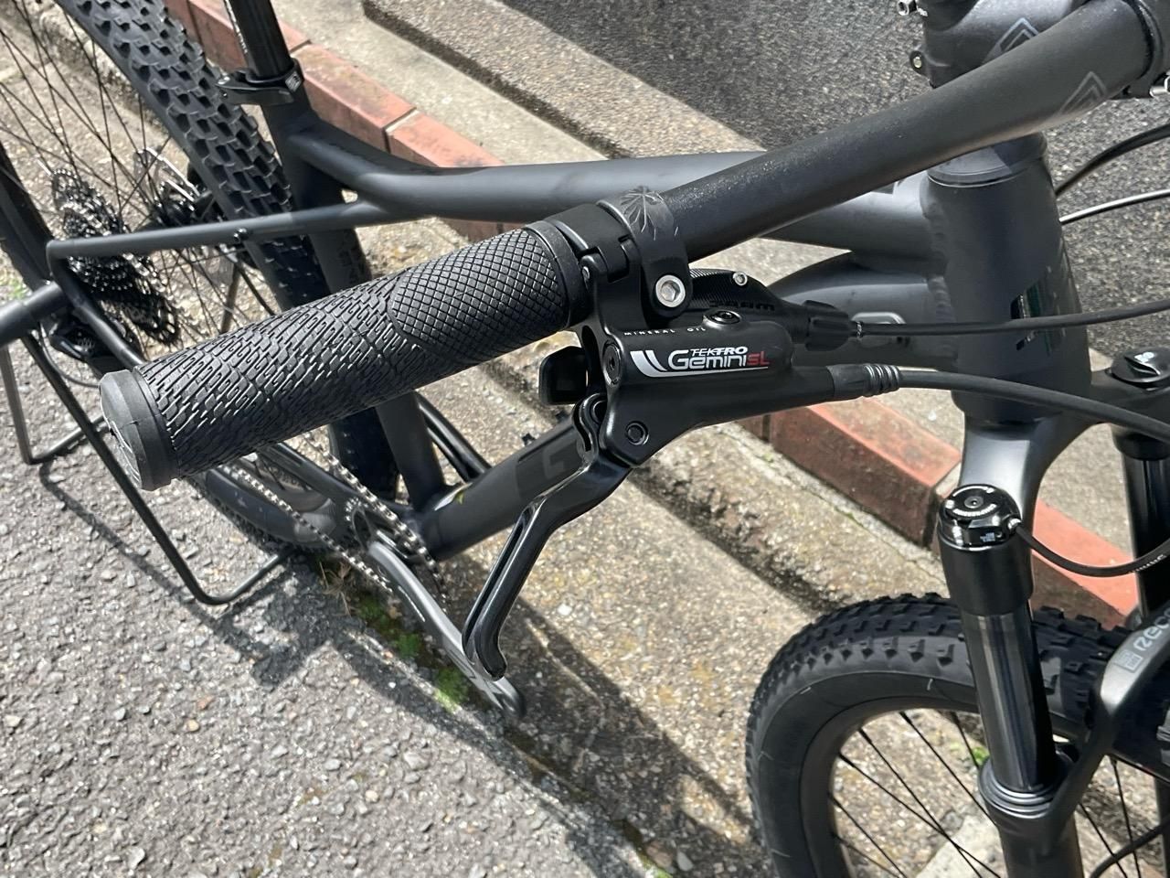 gt avalanche 3.0 引き取り限定⚠️ 即購入厳禁❌ 自転車本体