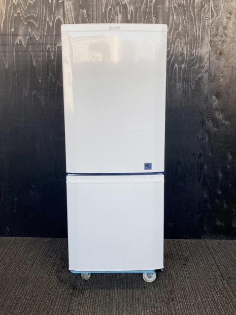 2015年製　三菱　冷凍冷蔵庫　MR-P15EY-KB形（8993）送料無料（京阪神エリア）
