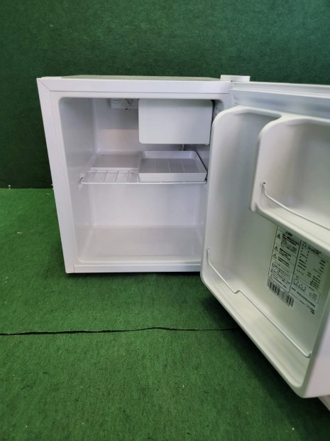 2016年製 ハイセンス 冷凍冷蔵庫 HR-A42JW（2859）送料無料（京阪神エリア） 中古冷蔵庫・洗濯機の格安販売は リユース市場