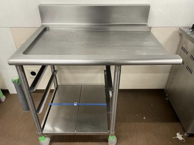 【中古】業務用　ステンレス作業台　調理台（9914） 中古】業務用ステンレス作業台調理台（9914）