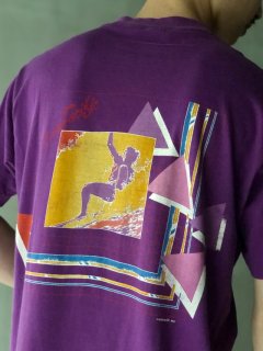 1980's Vintage OceanPacific
Printed T-shirt sizeM PURPLE Color