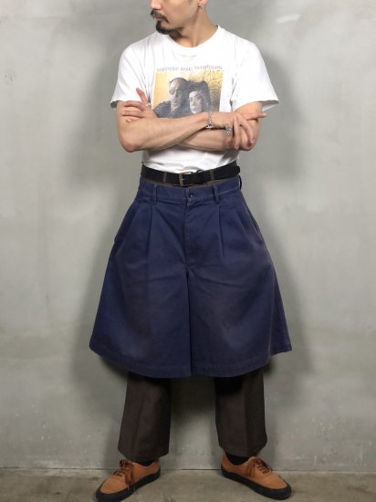 COMMEdesGARONS SHIRT boys
French Style Cotton Twill, 2tucks Big Shorts / W32inch