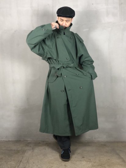 1980's Anonymous Vintage
Padded Cotton Shell Trench Coat
color OLIVE / size Approx.LXL