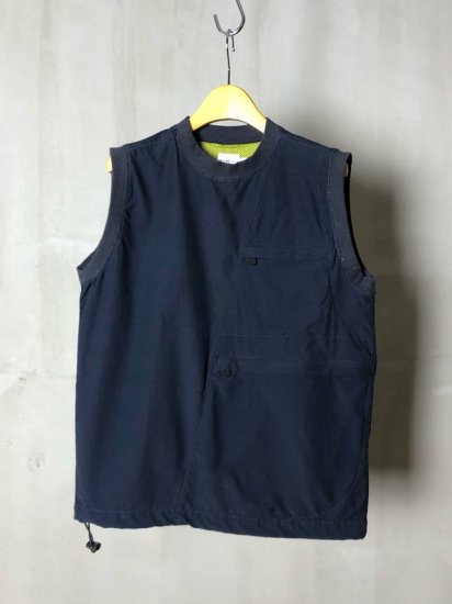 1990's CalvinKleinJeans
CottonNylon Shell Mid-Layer Vest