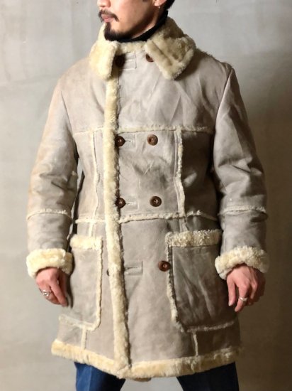 1950's Vintage Sheepskin, Mouton Double-braseted Jacket
"Grayish-Beige Color"