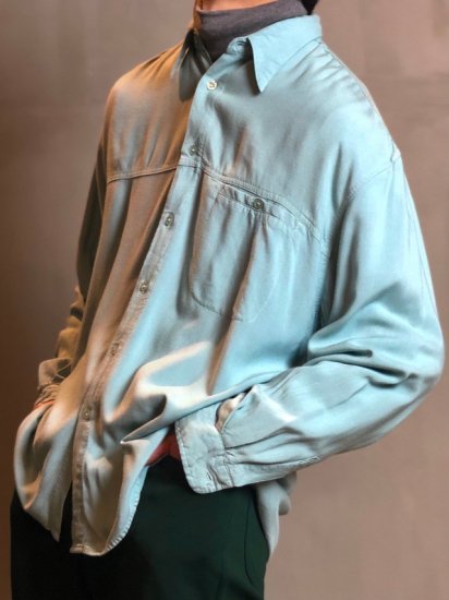 1990's Rayon Shirt

"Mint Green"Color