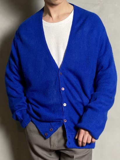 1980-90's Vintage Knit Cardigan 
Blue