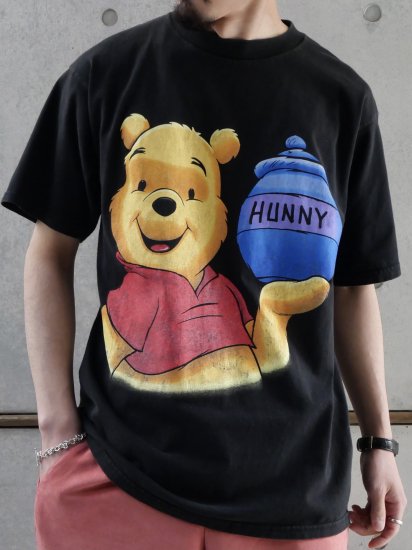 00's Vintage Disney Official T-shirt
Dark Face Pooh