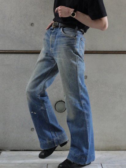 1990's Levi's521 / Made in Great Britain
Vintage Denim Flare Trousers