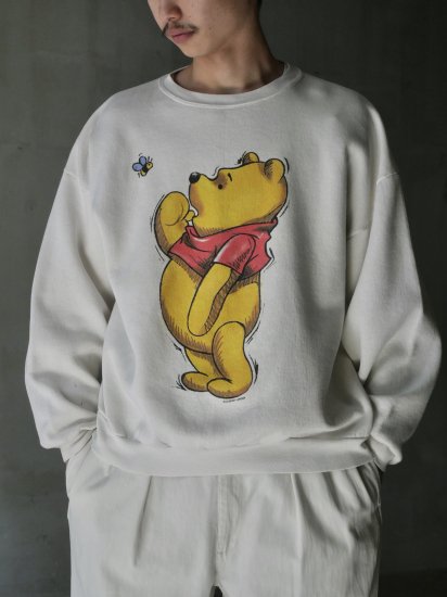 1990's Vintage Pooh Sweat Shirt "FEAR"
Made in USA.